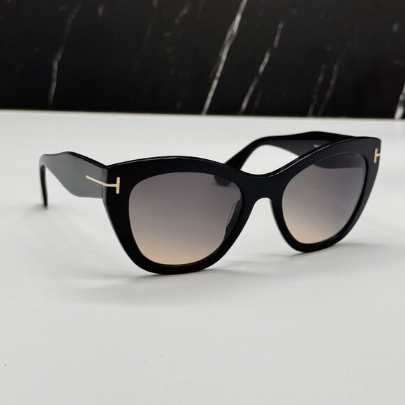NEW TOM FORD TF940 01B WOMEN CAT EYE SUNGLASSES TOM FORD CARA FT0940/S - Picture 4 of 11